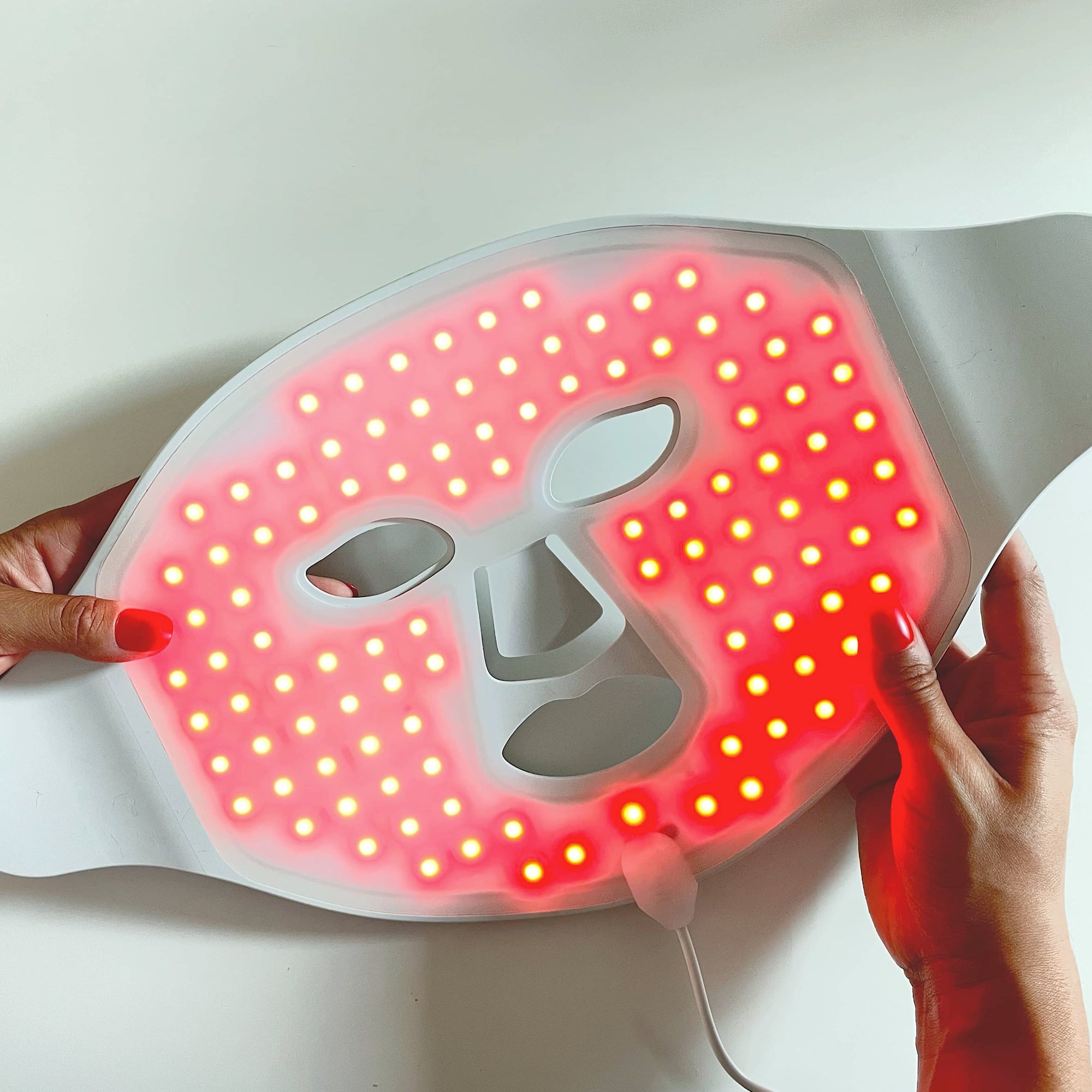 Red Light Therapy- Uses, Benefits, and Risks