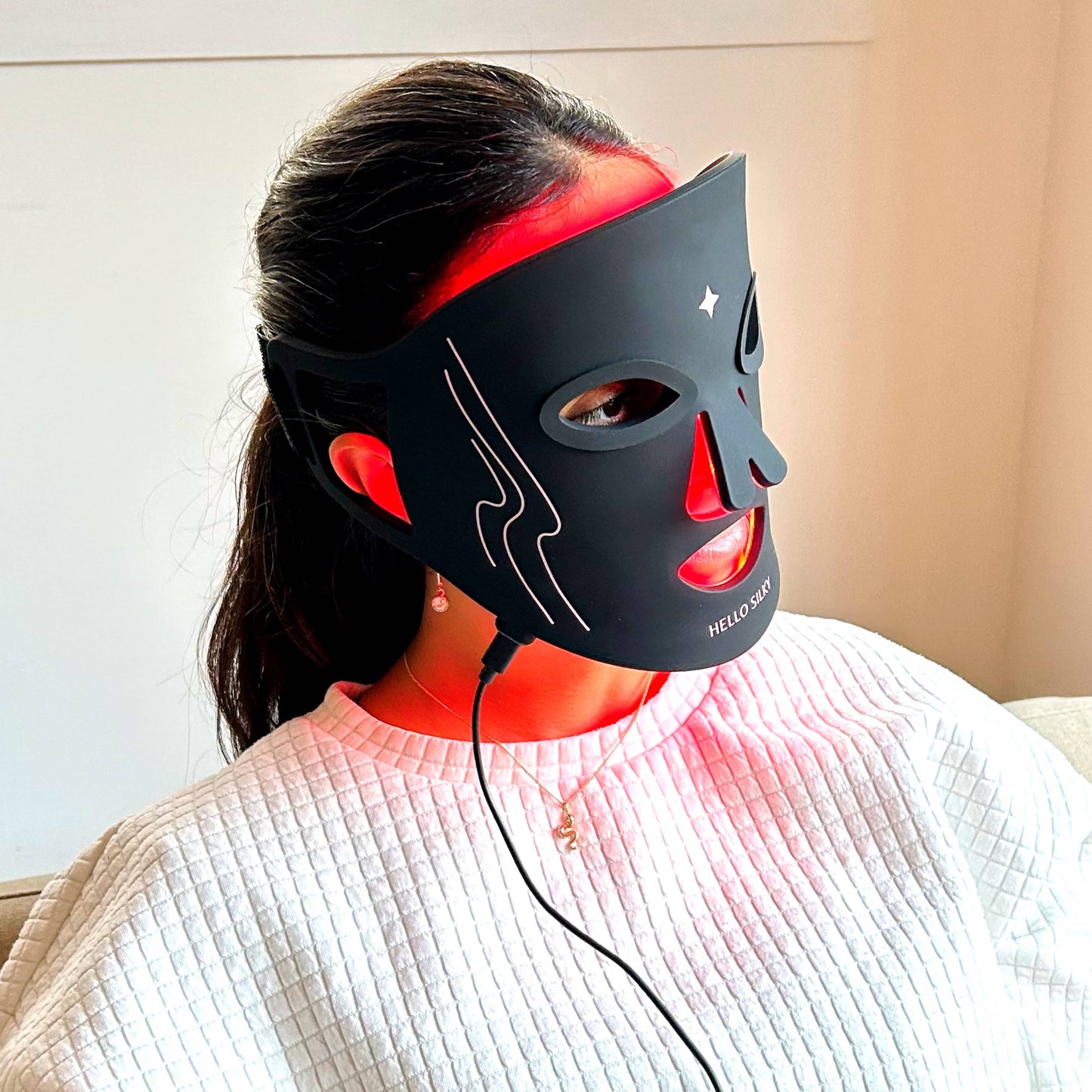 Hello Silky LED therapy mask best led facial mask for wrinkles, acne black spots, dark circles and fine lines. Best rated in australia and new zealand. FDA and TGA approved. 