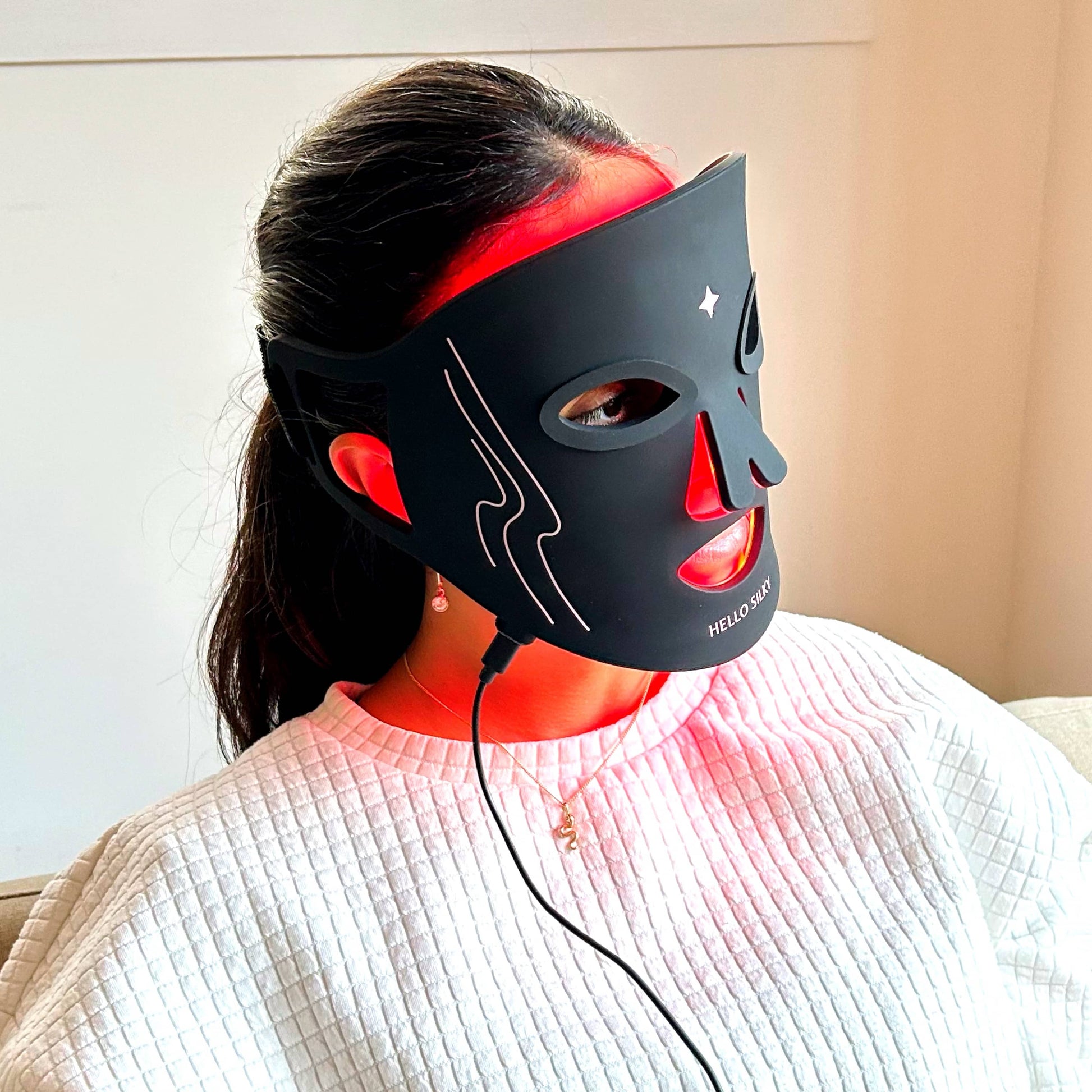 Hello Silky LED therapy mask best led facial mask for wrinkles, acne black spots, dark circles and fine lines. Best rated in australia and new zealand. FDA and TGA approved. 